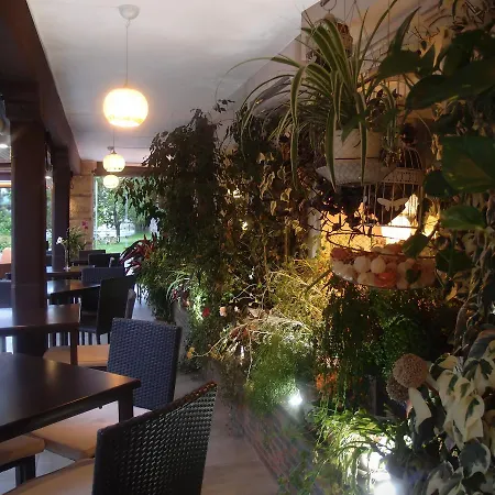 El Montero מלון 4*