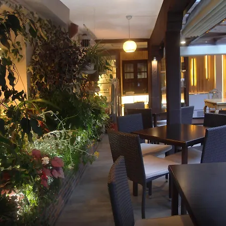 מלון El Montero 4*